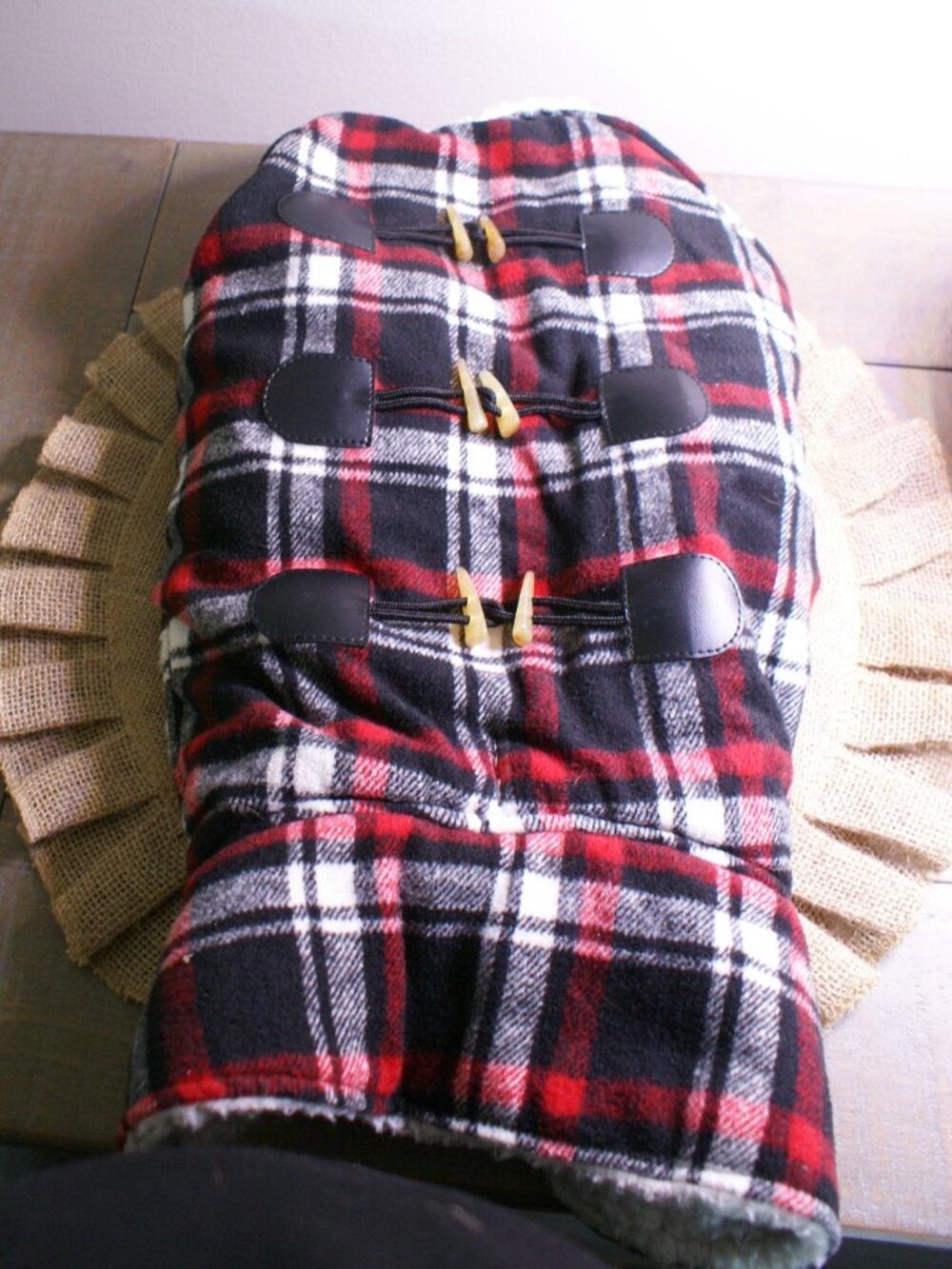 Dog Coat Jacket Bee and Willow Size Large Red Black Flannel Sherpa